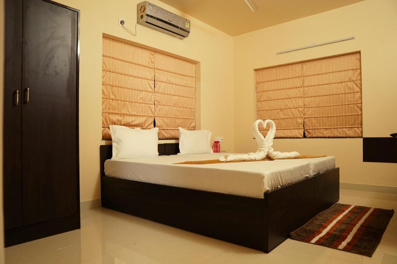 Rama Golden Root New Town Hotel Kolkata Exterior photo